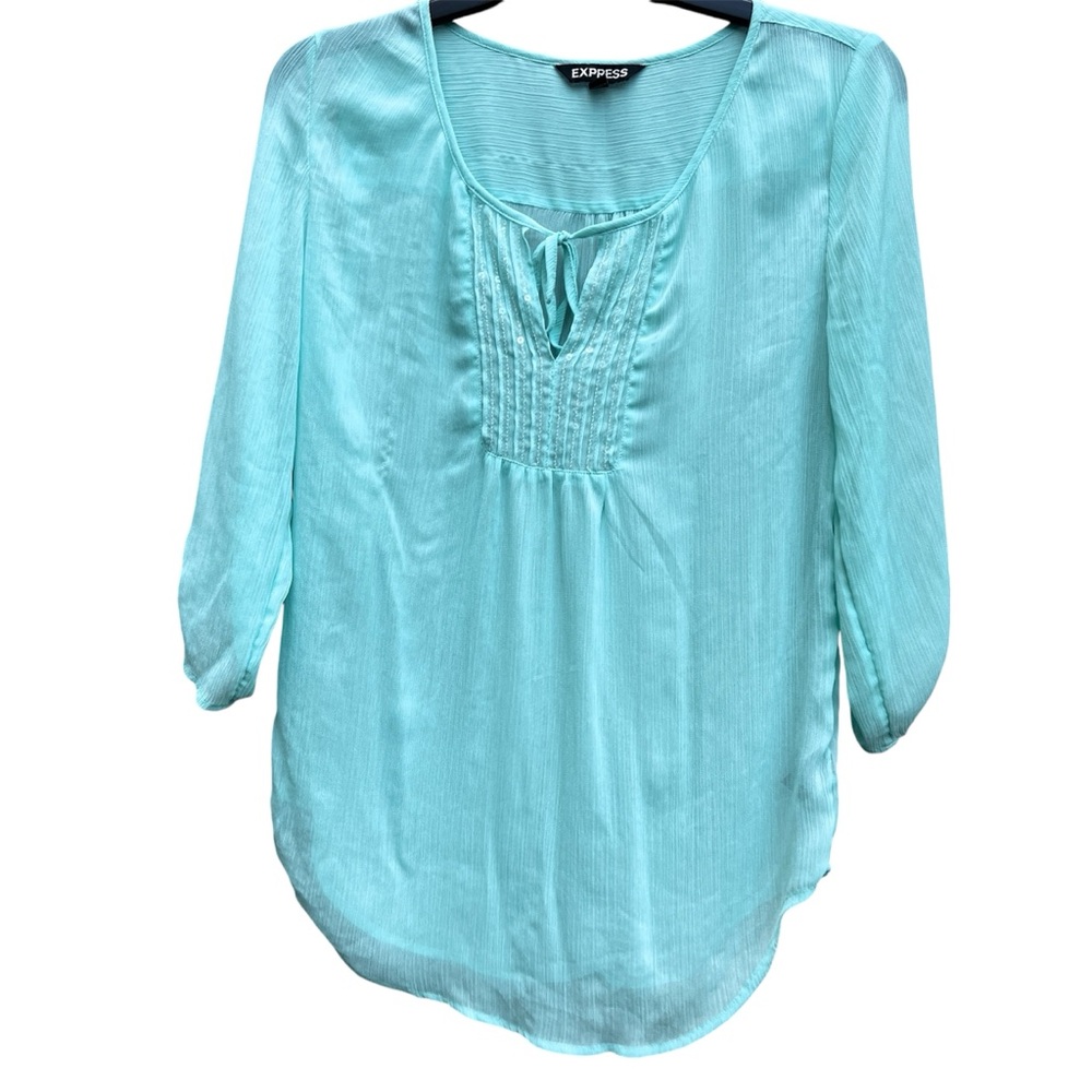 Express Sheer Mint Green 3/4 Sleeve Blouse. Size: Small